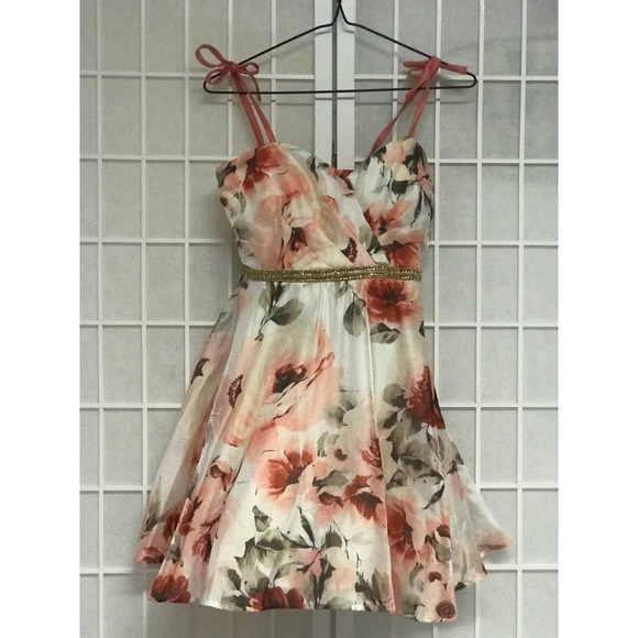 Trixxi Rose Pattern Short Dress - Picture 1 of 3